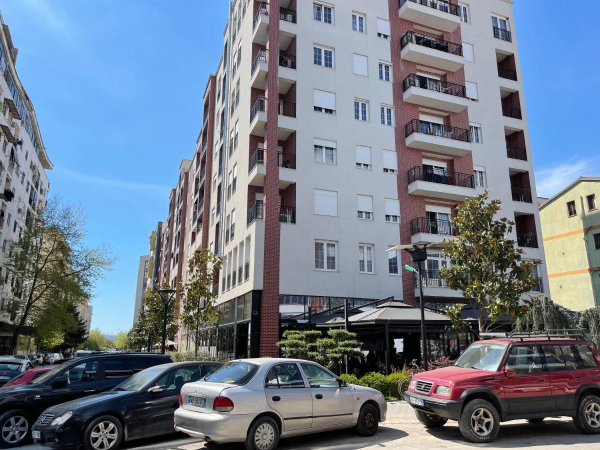 Lovely Apartment Tiranë Luaran gambar