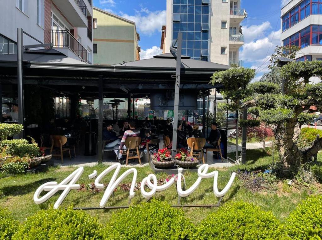 Lovely Apartment Tiranë Luaran gambar